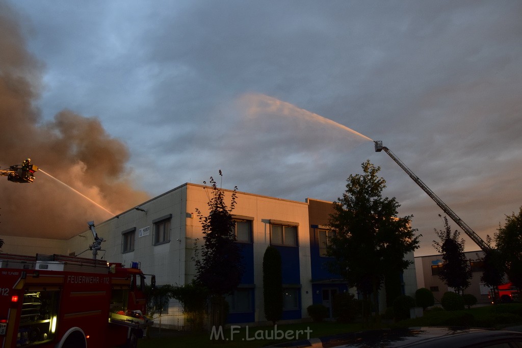 Grossbrand Halle Troisdorf Kriegsdorf Junkersring P261.JPG - Miklos Laubert